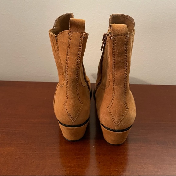 Aldo Suede Brown Boots Western Style Pointy Toes Size 8 - Picture 2 of 14